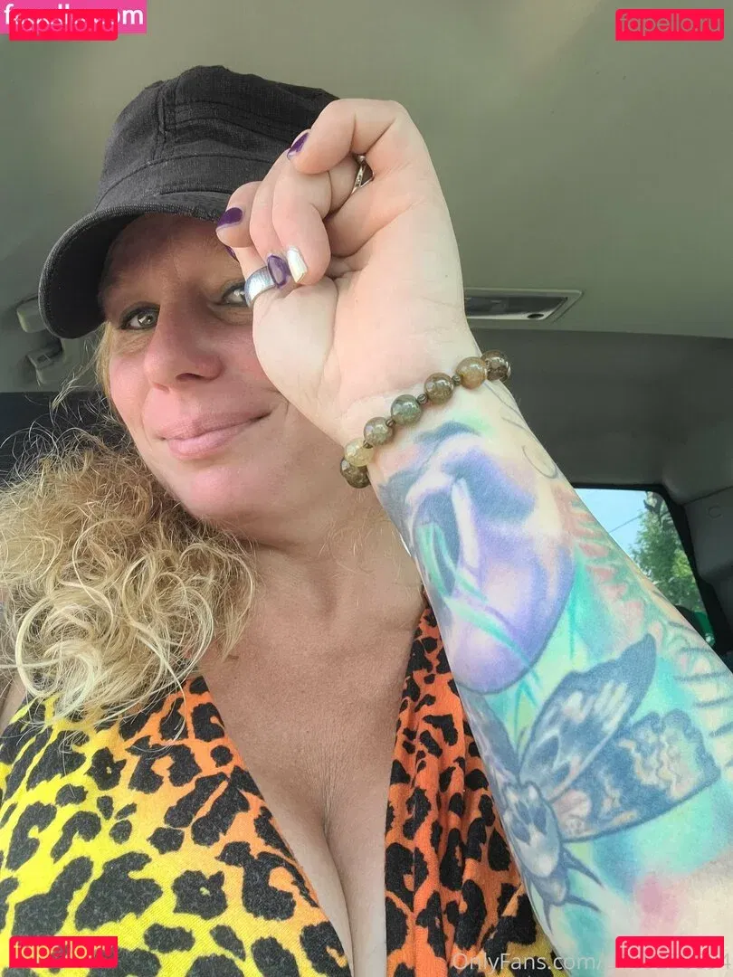 bigbootymandyj1981 Onlyfans Photo Gallery 