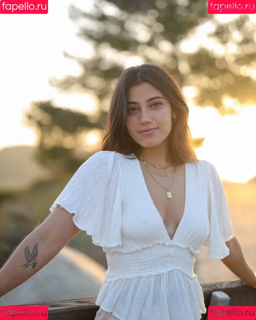 Sara Saffari Onlyfans Photo Gallery 