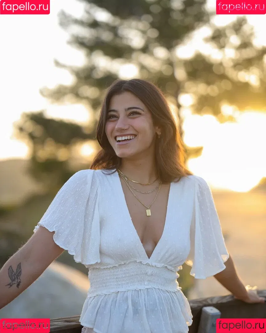 Sara Saffari Onlyfans Photo Gallery 