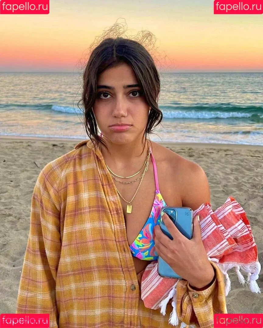 Sara Saffari Onlyfans Photo Gallery 