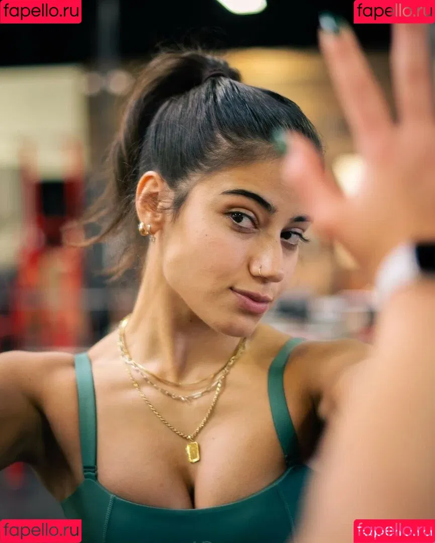 Sara Saffari Onlyfans Photo Gallery 
