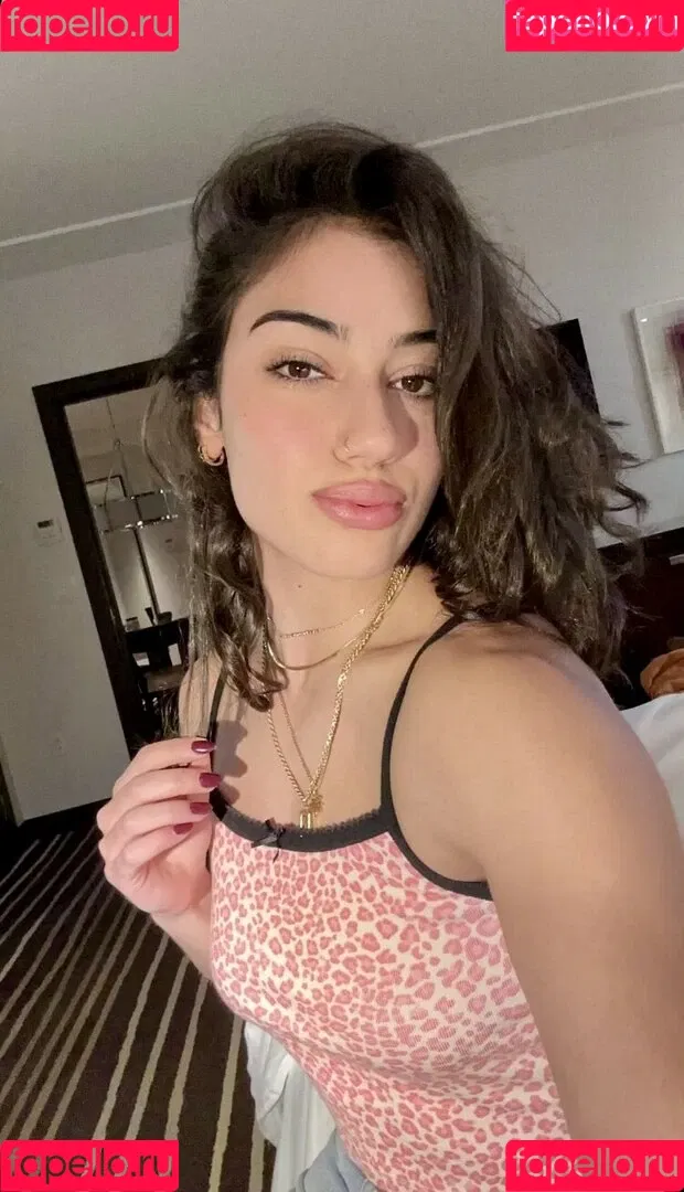 Sara Saffari Onlyfans Photo Gallery 