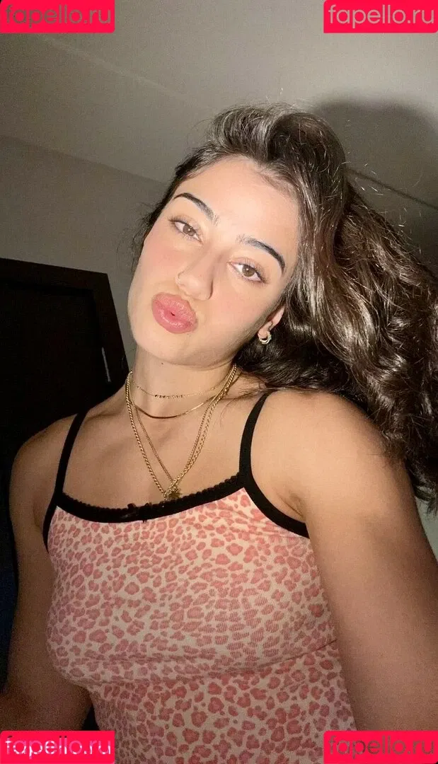 Sara Saffari Onlyfans Photo Gallery 