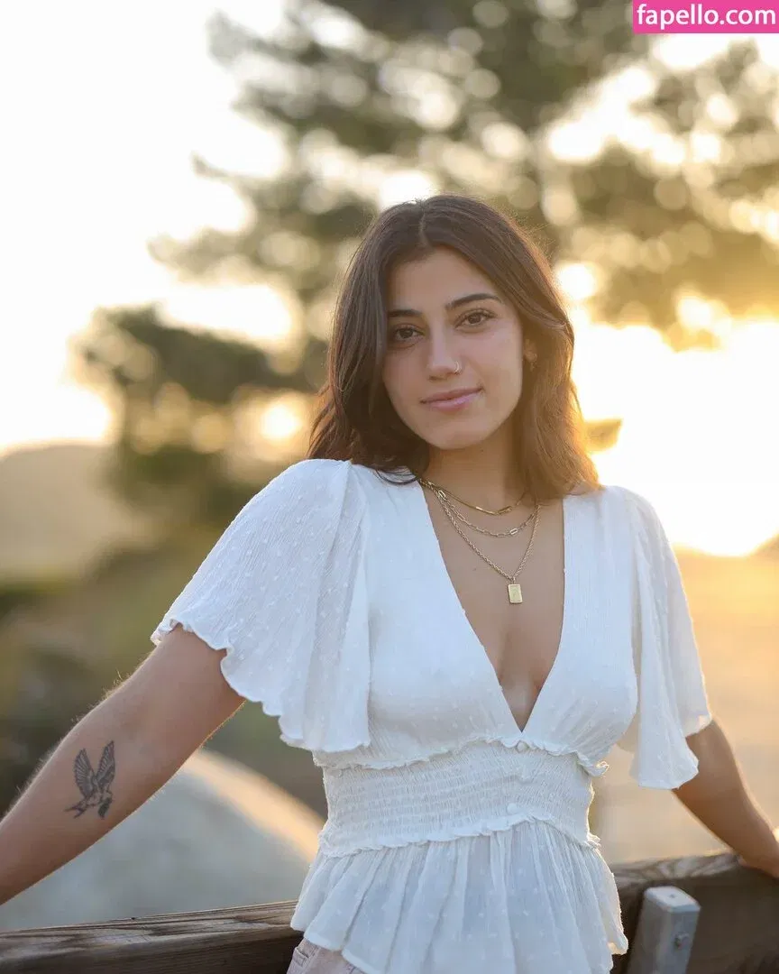 Sara Saffari Onlyfans Photo Gallery 