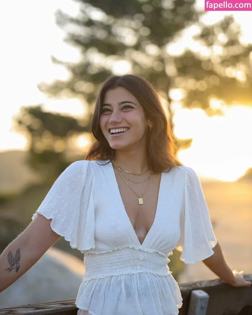 Sara Saffari Onlyfans Photo Gallery 