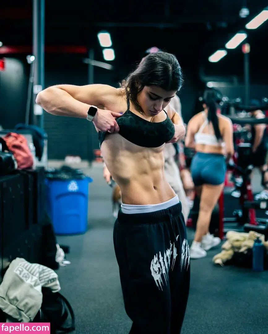 Sara Saffari Onlyfans Photo Gallery 