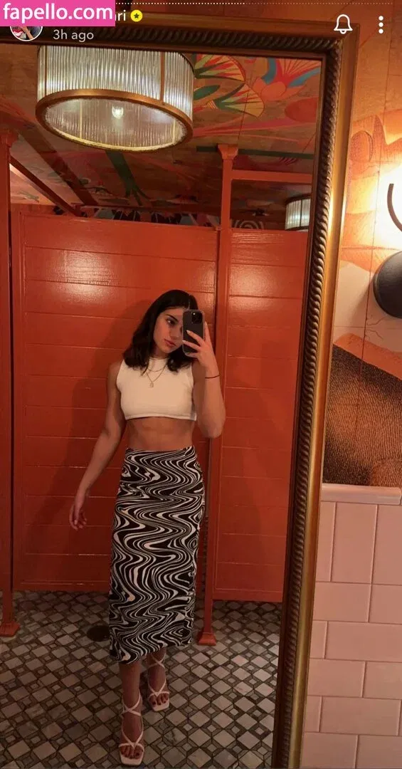 Sara Saffari Onlyfans Photo Gallery 