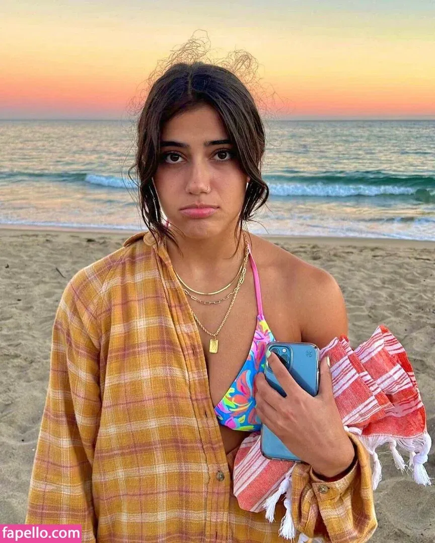 Sara Saffari Onlyfans Photo Gallery 