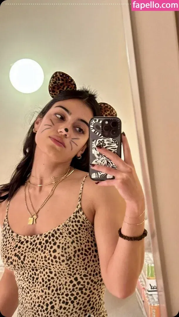 Sara Saffari Onlyfans Photo Gallery 