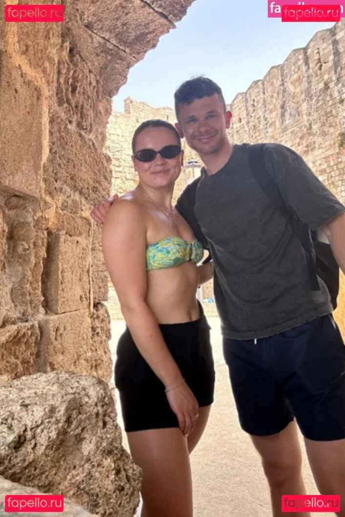 Lauren Lindsay Onlyfans Photo Gallery 