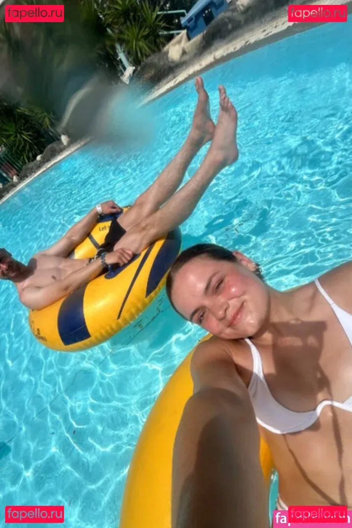 Lauren Lindsay Onlyfans Photo Gallery 