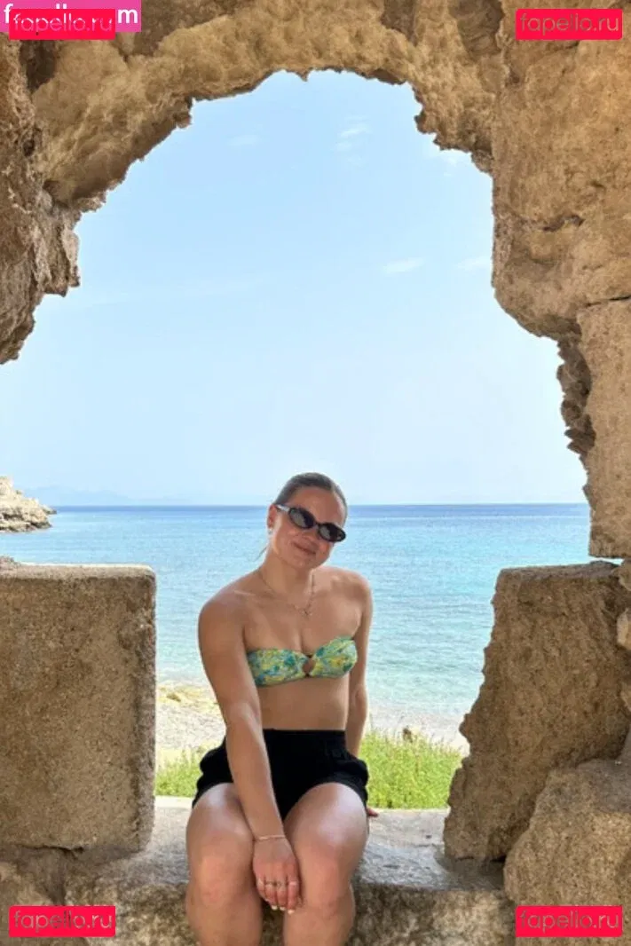 Lauren Lindsay Onlyfans Photo Gallery 