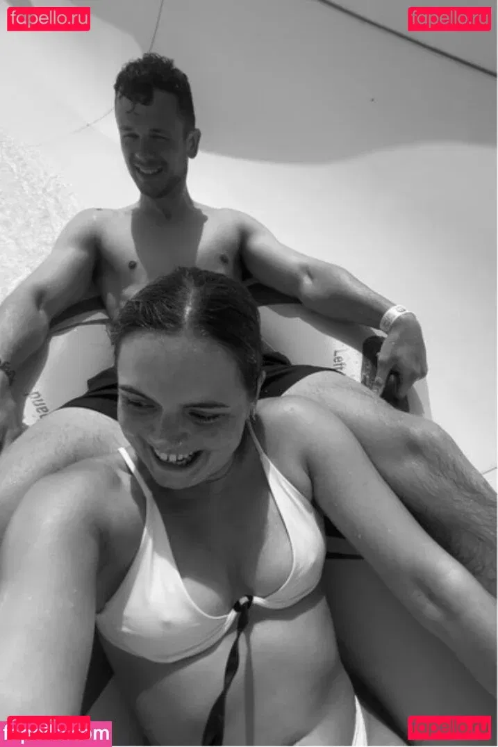 Lauren Lindsay Onlyfans Photo Gallery 