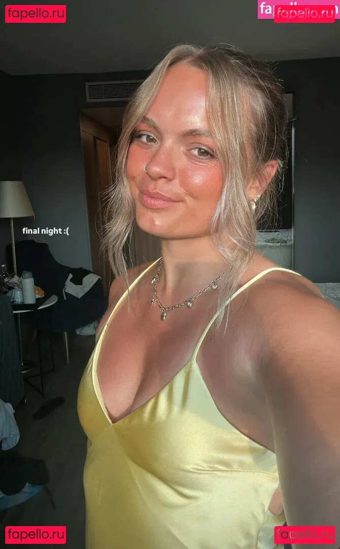 Lauren Lindsay Onlyfans Photo Gallery 