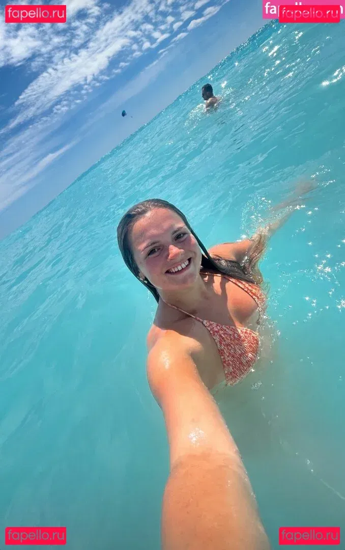 Lauren Lindsay Onlyfans Photo Gallery 