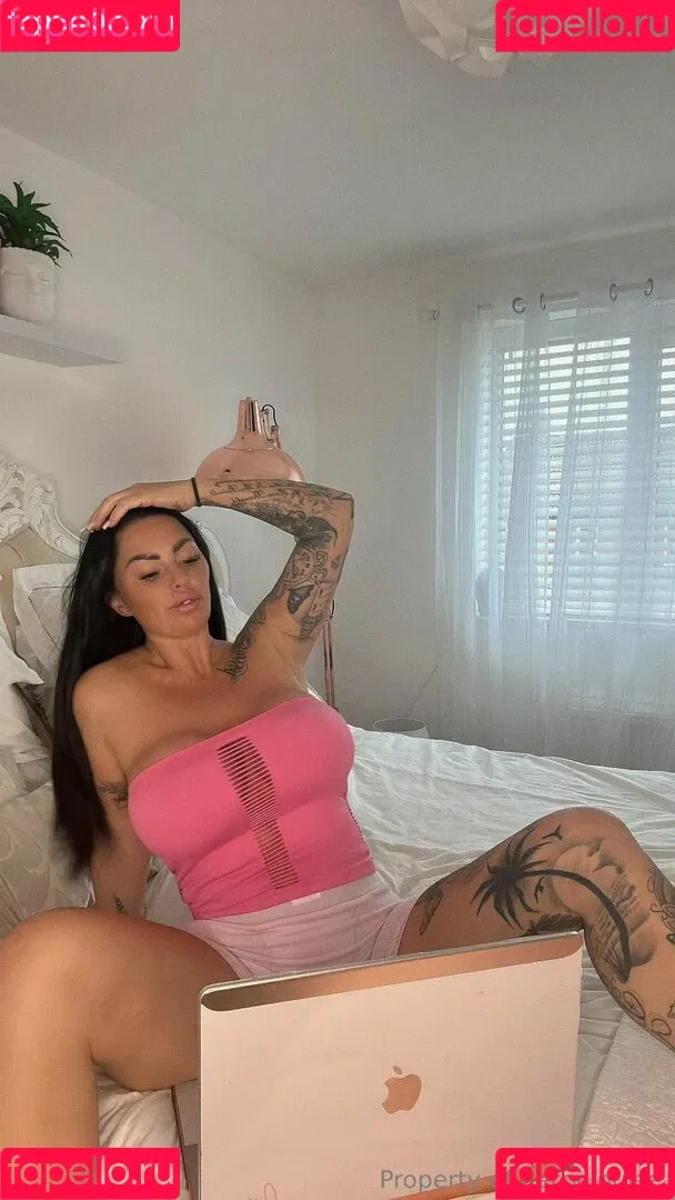kerrylouise_xxx Onlyfans Photo Gallery 