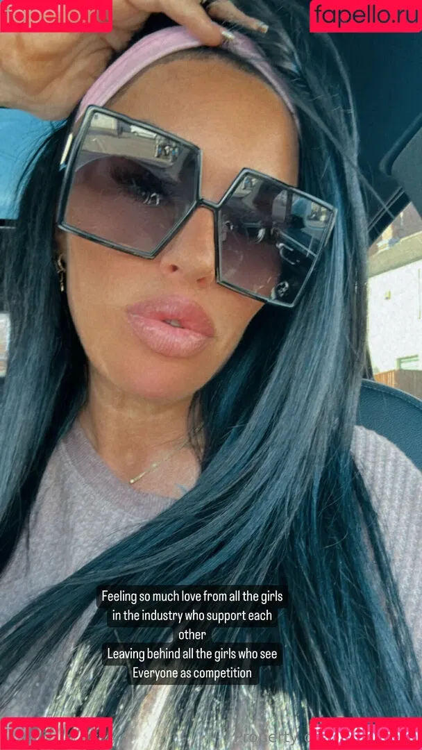 kerrylouise_xxx Onlyfans Photo Gallery 