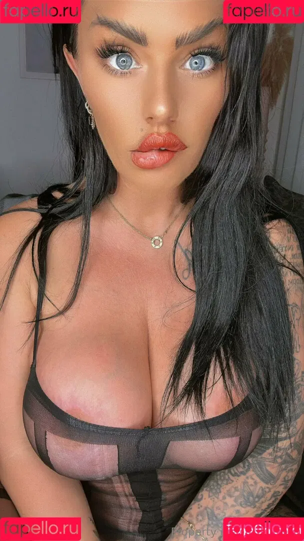 kerrylouise_xxx Onlyfans Photo Gallery 