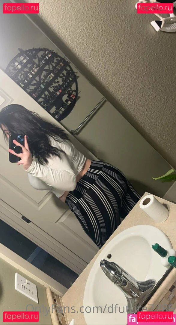 dfuture7786 Onlyfans Photo Gallery 
