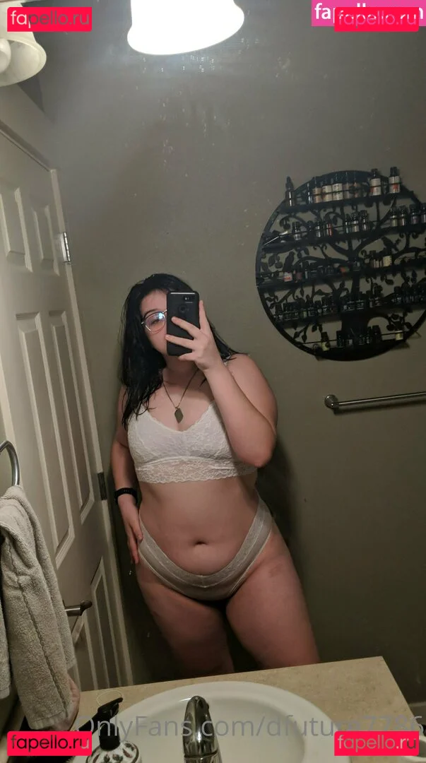 dfuture7786 Onlyfans Photo Gallery 