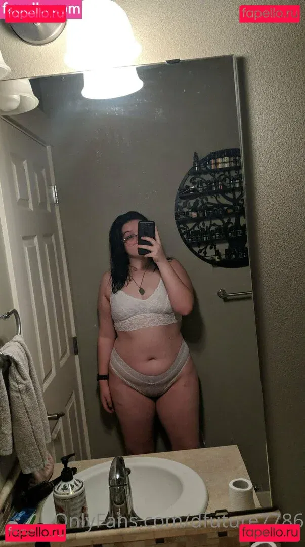 dfuture7786 Onlyfans Photo Gallery 