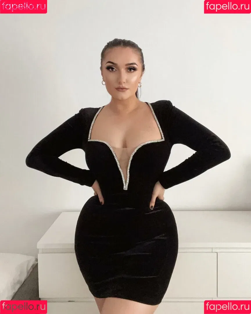 Sammie Warren Onlyfans Photo Gallery 