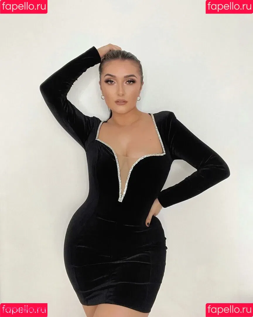 Sammie Warren Onlyfans Photo Gallery 