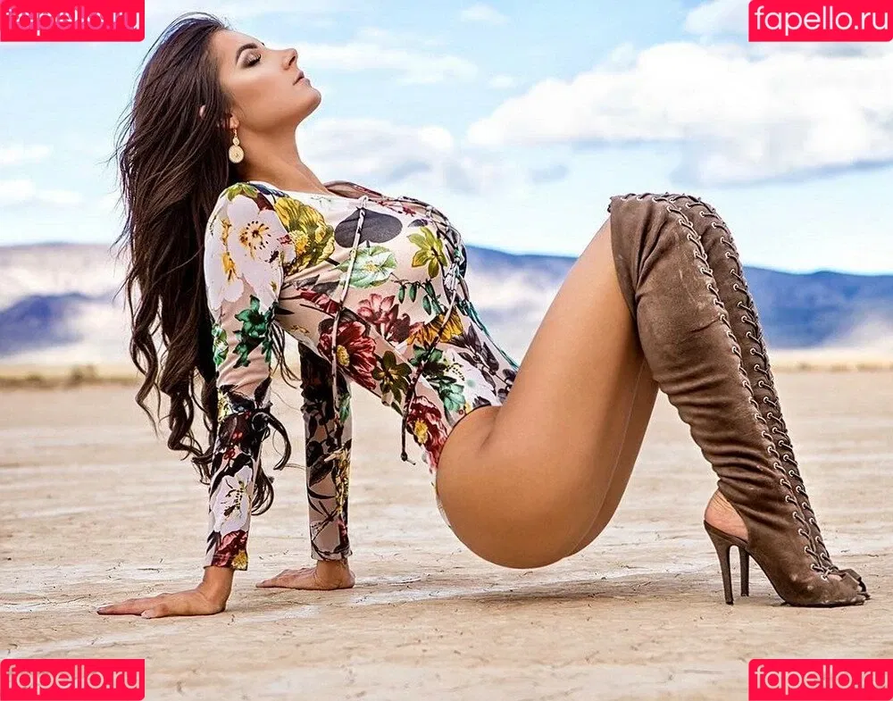 Polina Sitnova Onlyfans Photo Gallery 