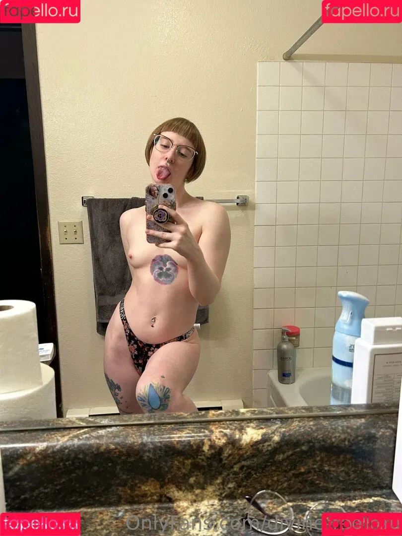divine-femme Onlyfans Photo Gallery 