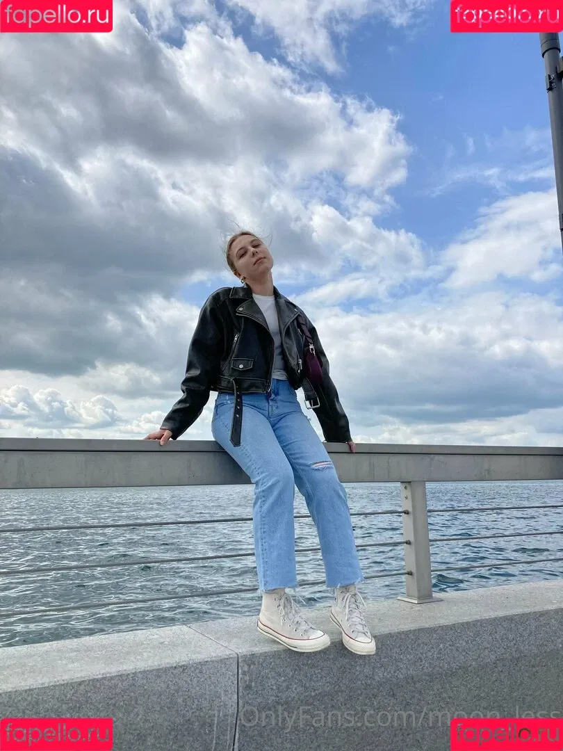 moon_less Onlyfans Photo Gallery 