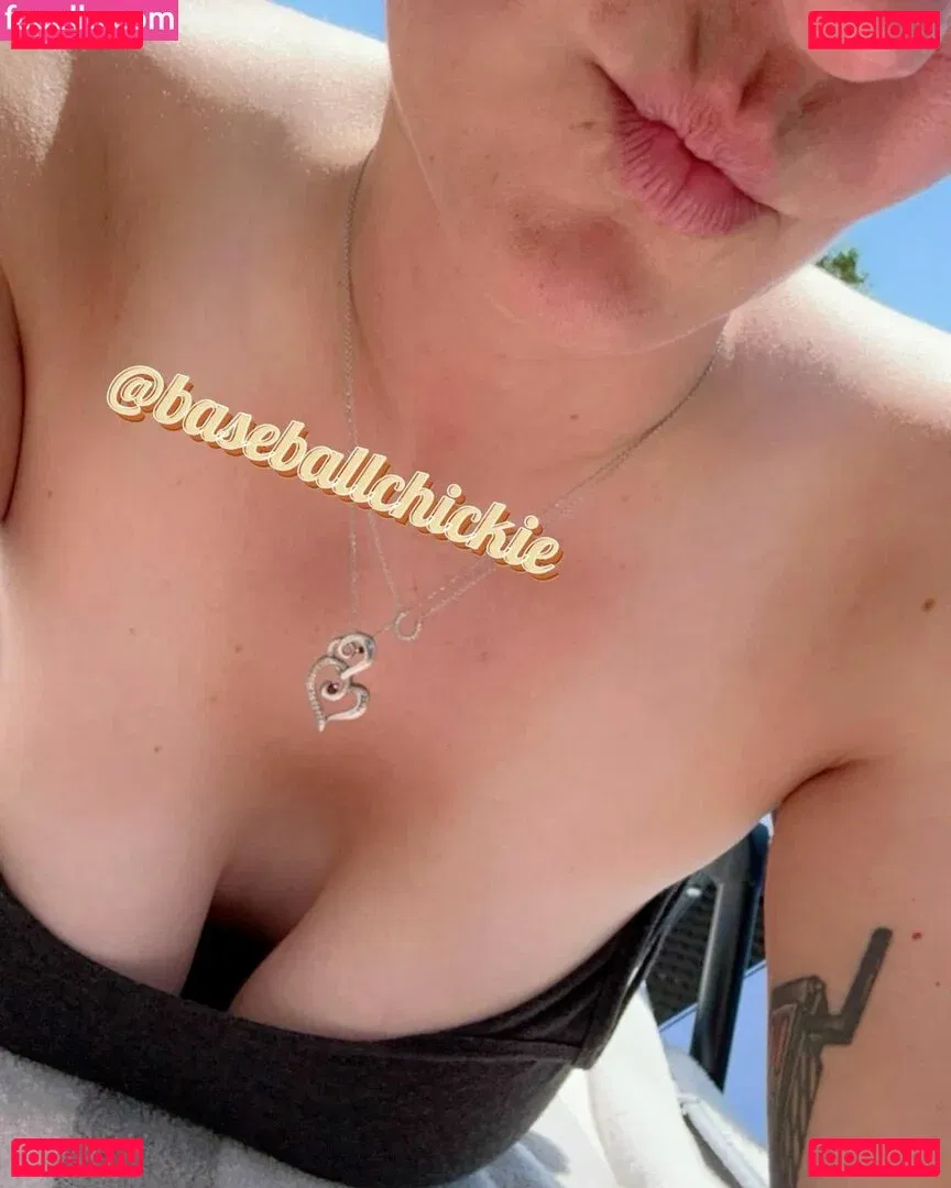 baseballchickie Onlyfans Photo Gallery 