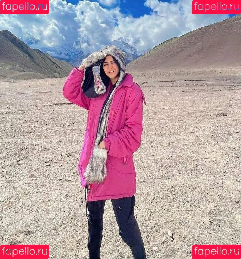 Adah Sharma Onlyfans Photo Gallery 