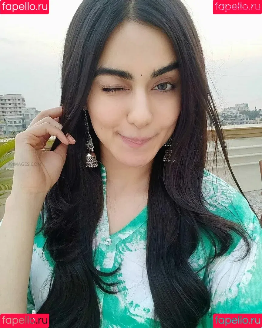 Adah Sharma Onlyfans Photo Gallery 