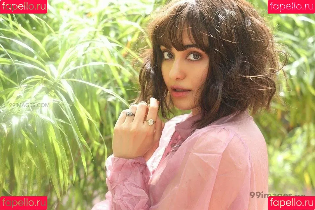 Adah Sharma Onlyfans Photo Gallery 