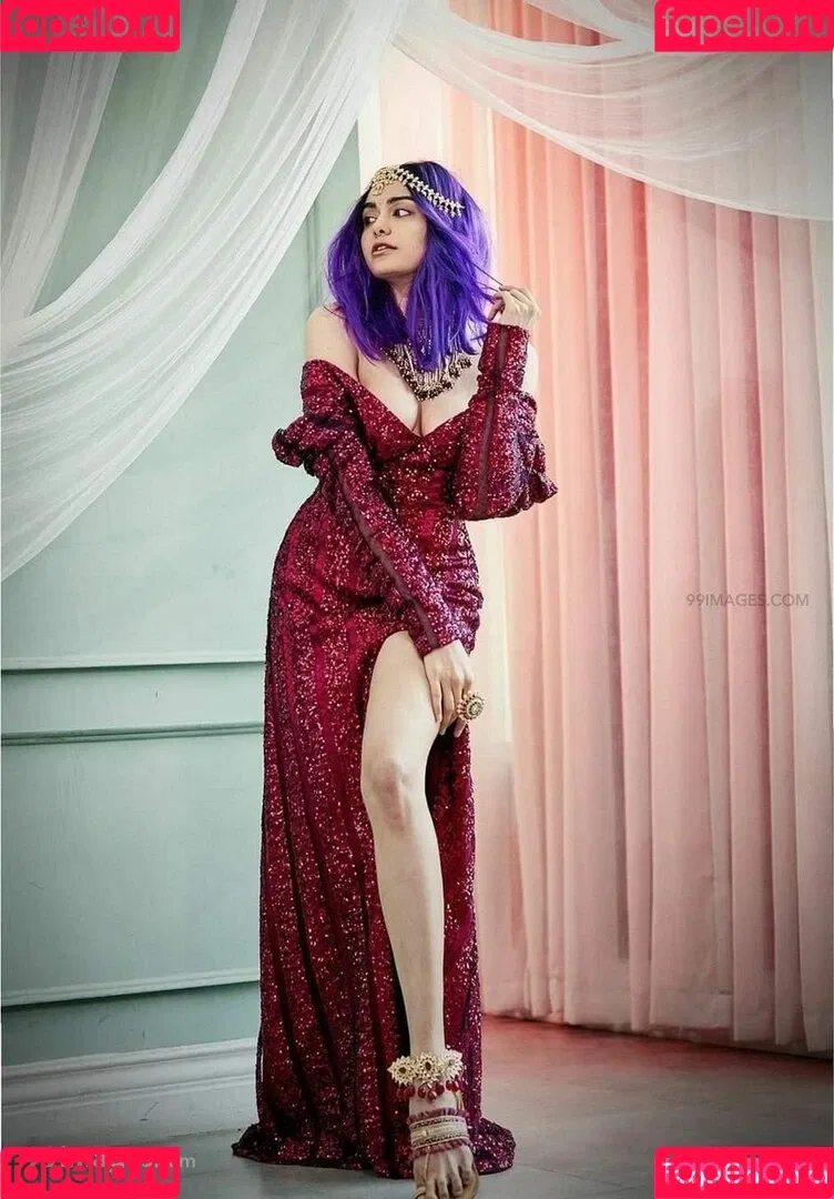 Adah Sharma Onlyfans Photo Gallery 