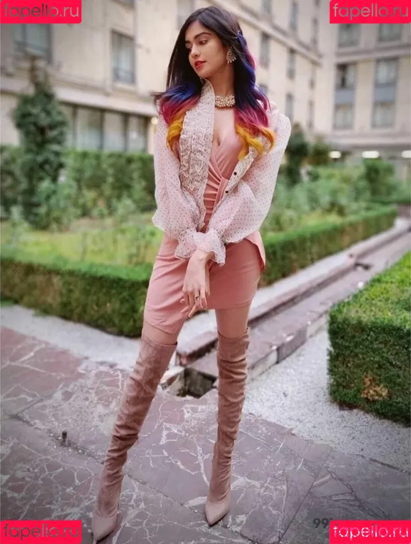 Adah Sharma Onlyfans Photo Gallery 