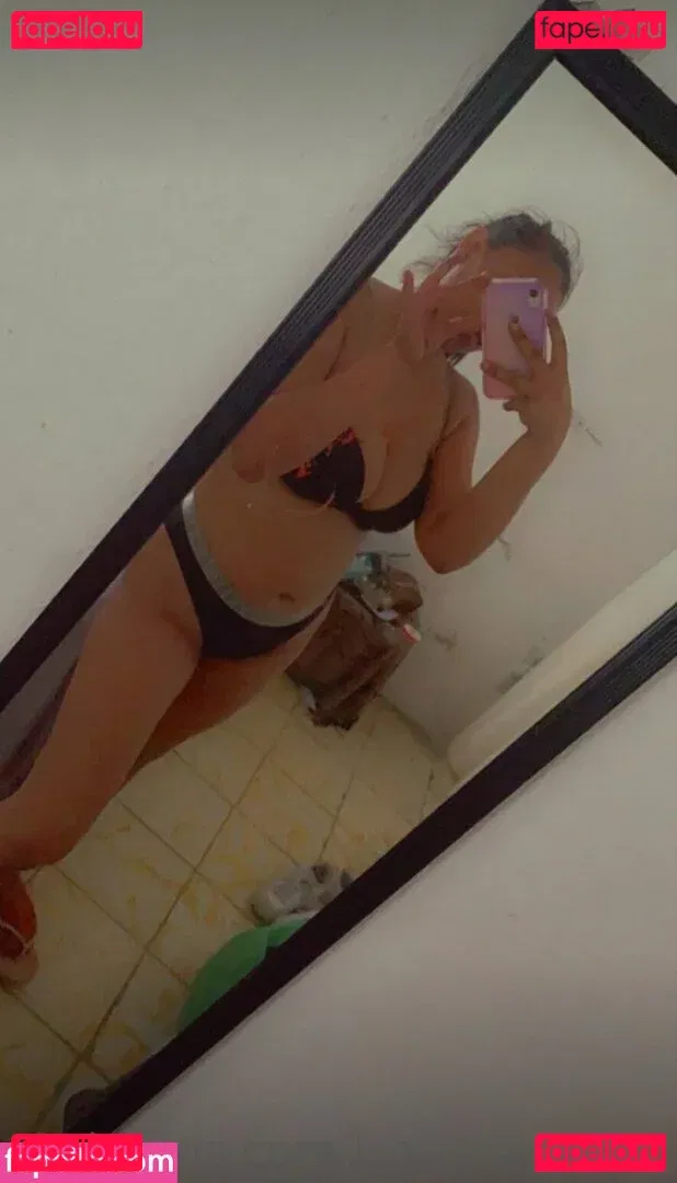 leslierangel95 Onlyfans Photo Gallery 