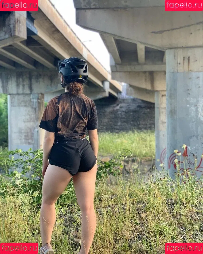 Alyssa Cleversey Onlyfans Photo Gallery 