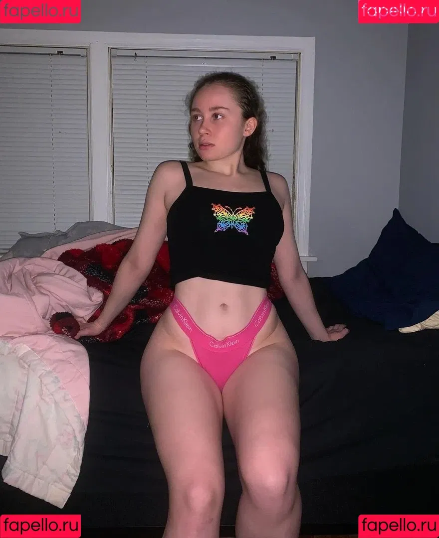 Alyssa Cleversey Onlyfans Photo Gallery 