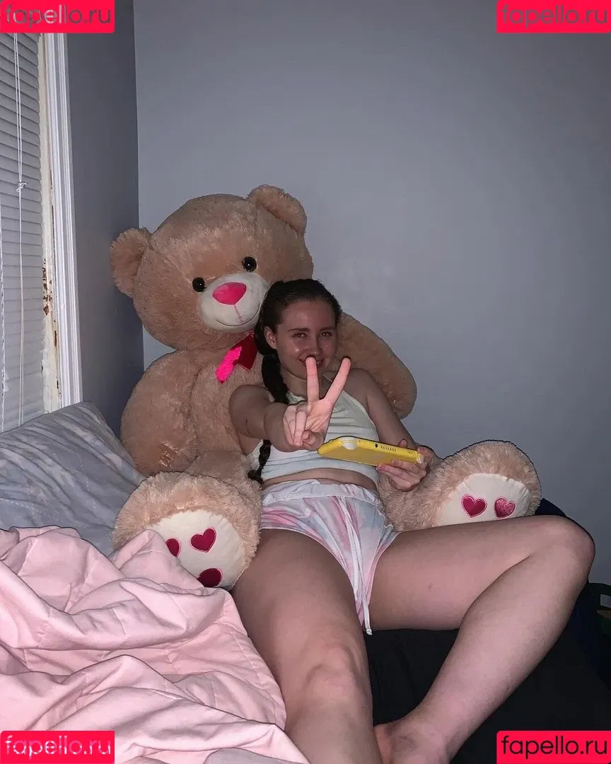 Alyssa Cleversey Onlyfans Photo Gallery 