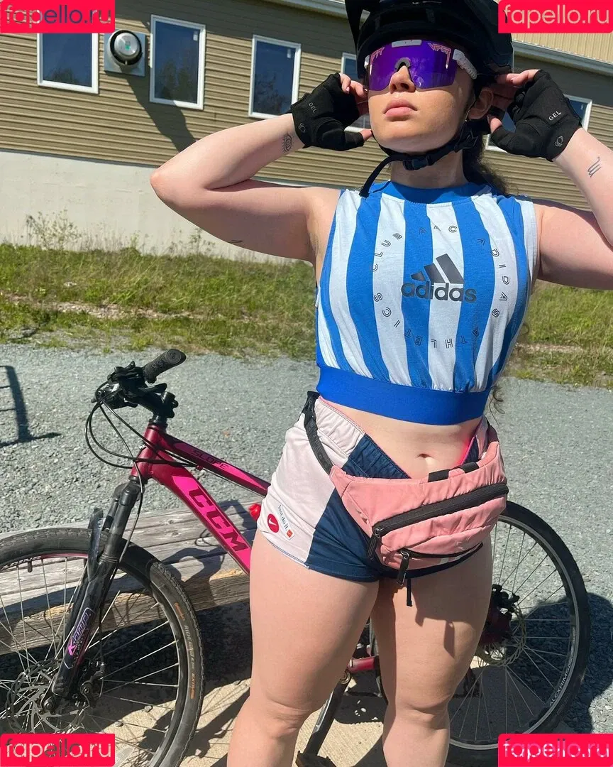 Alyssa Cleversey Onlyfans Photo Gallery 