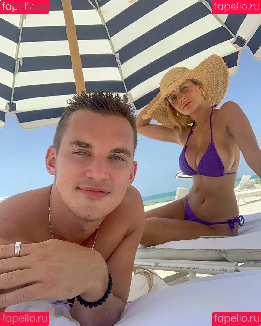 Abigail Joy Sparn Onlyfans Photo Gallery 
