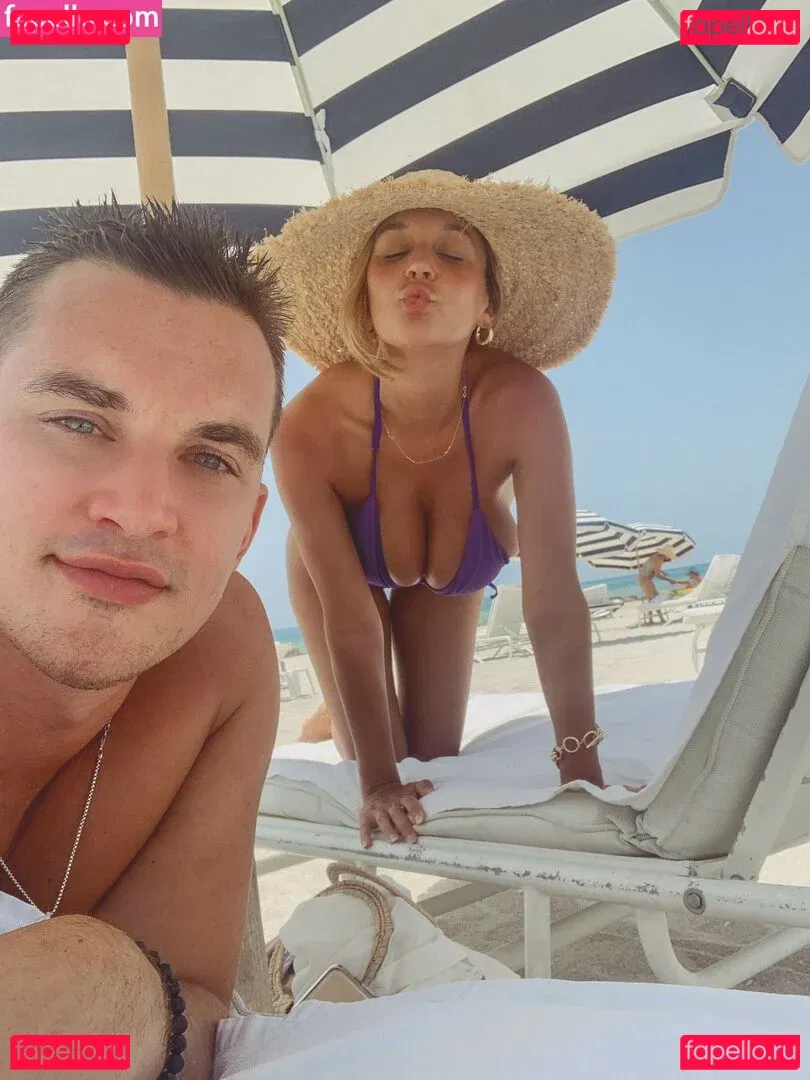 Abigail Joy Sparn Onlyfans Photo Gallery 