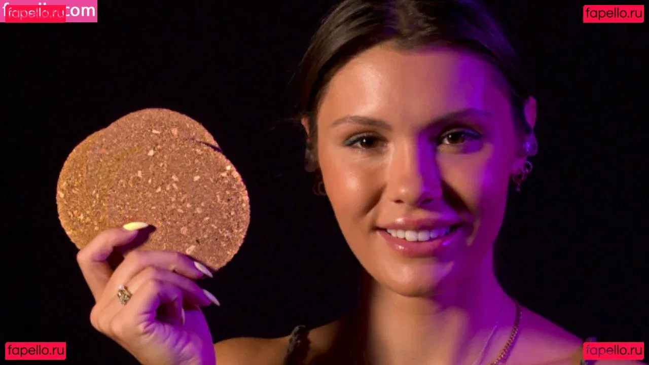 Clara's ASMR Onlyfans Photo Gallery 