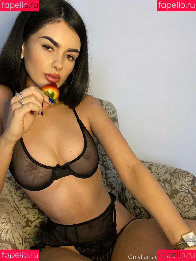 Megtayo Onlyfans Photo Gallery 