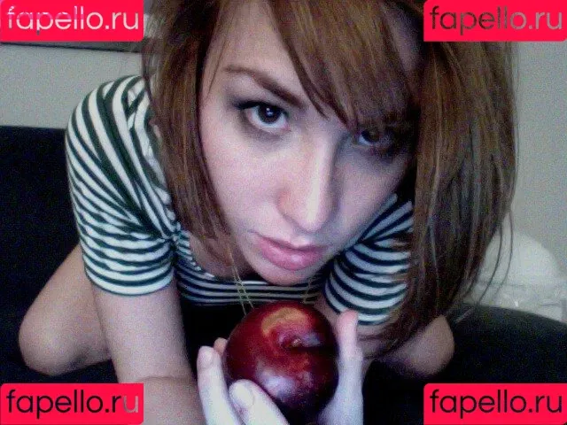 Allison Scagliotti Onlyfans Photo Gallery 