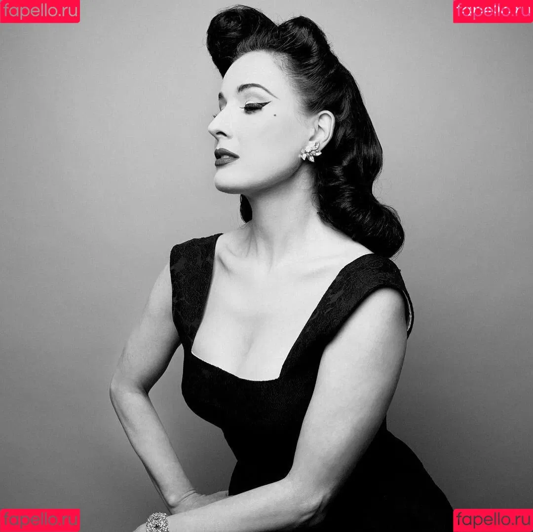 Allison Scagliotti Onlyfans Photo Gallery 