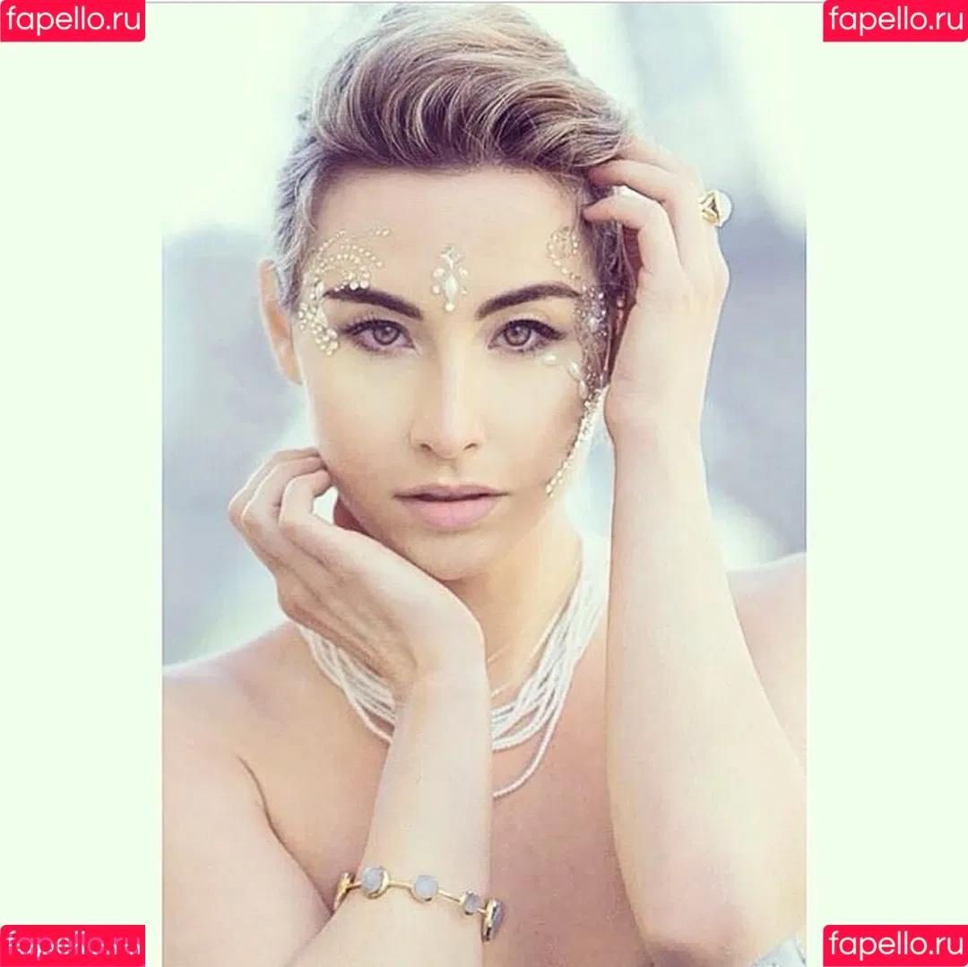 Allison Scagliotti Onlyfans Photo Gallery 