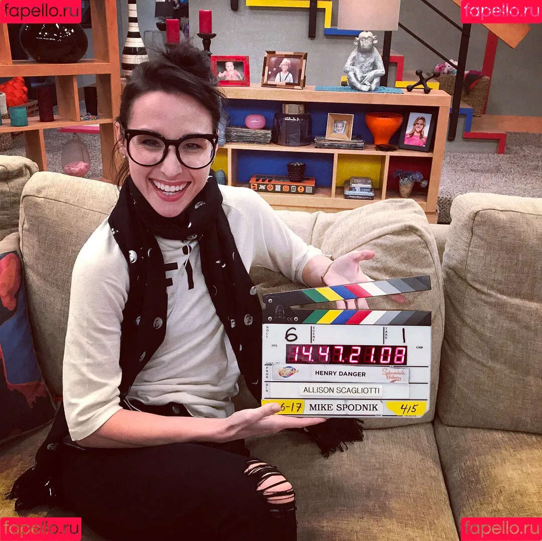 Allison Scagliotti Onlyfans Photo Gallery 