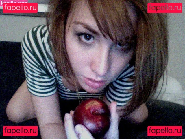 Allison Scagliotti Onlyfans Photo Gallery 